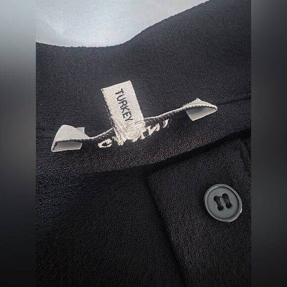 Ganni half button up black blouse with hidden buttons size M - Picture 11 of 12